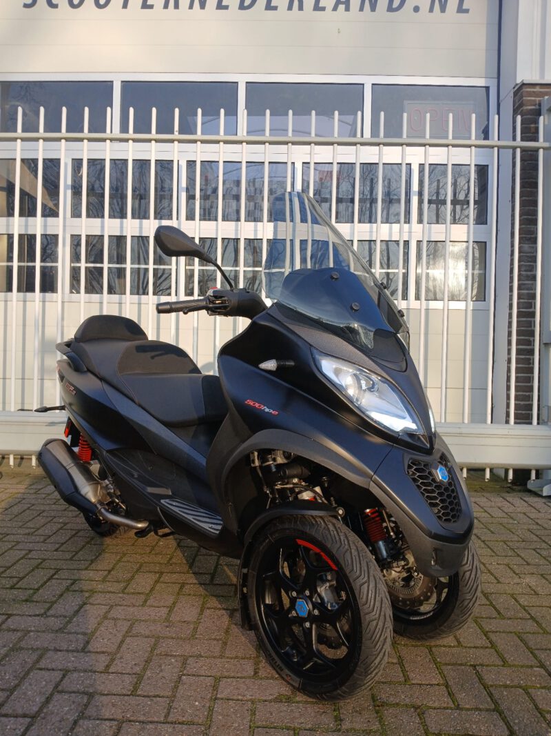 Piaggio MP3 500LT HPE Sport Advanced zwart 2021 + achter uit - autorijbewijs