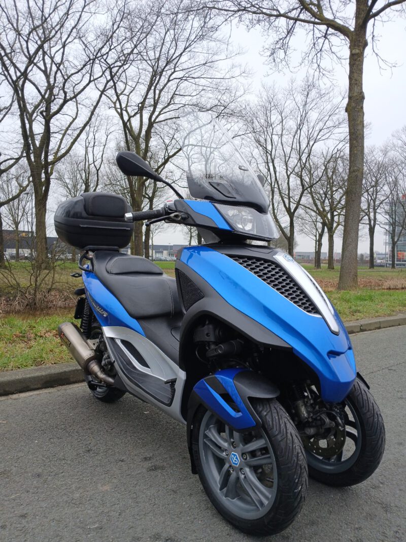 Piaggio MP3 Yourban 300LT blauw 2011 - autorijbewijs